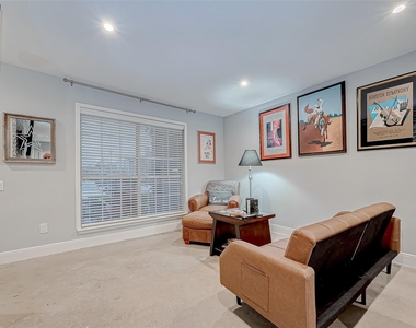 1860 White Oak Drive - Photo Thumbnail 9