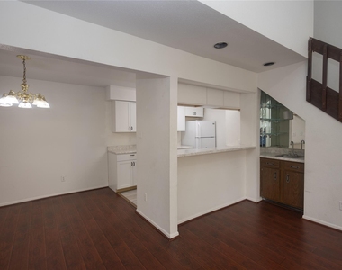 8100 Cambridge Street - Photo Thumbnail 7