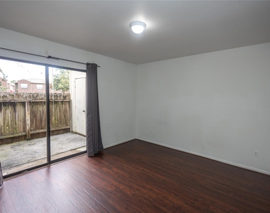 8100 Cambridge Street - Photo Thumbnail 13