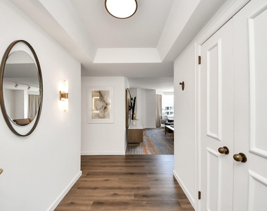 1300 Lamar Street - Photo Thumbnail 1