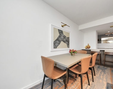 1300 Lamar Street - Photo Thumbnail 10