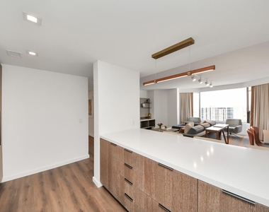 1300 Lamar Street - Photo Thumbnail 14