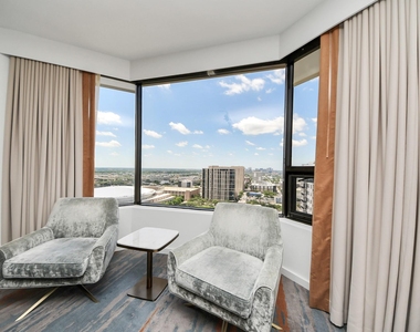 1300 Lamar Street - Photo Thumbnail 9