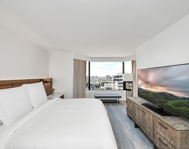 1300 Lamar Street - Photo Thumbnail 23
