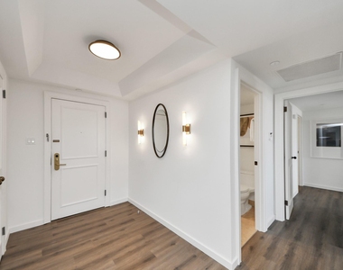 1300 Lamar Street - Photo Thumbnail 43