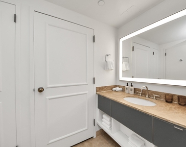 1300 Lamar Street - Photo Thumbnail 41