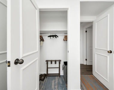 1300 Lamar Street - Photo Thumbnail 28
