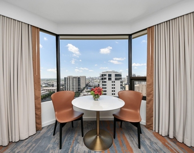 1300 Lamar Street Street - Photo Thumbnail 15