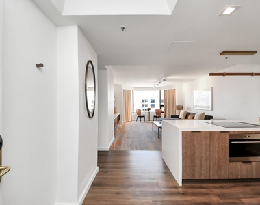 1300 Lamar Street Street - Photo Thumbnail 1