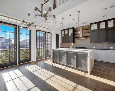9623 Towne Lake Parkway - Photo Thumbnail 5