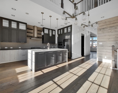 9623 Towne Lake Parkway - Photo Thumbnail 6