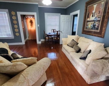 2322 Oakdale Street - Photo Thumbnail 2