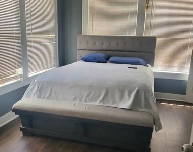 2322 Oakdale Street - Photo Thumbnail 12
