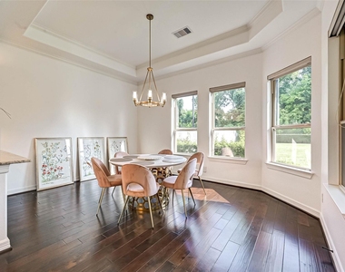 39 Marino Drive - Photo Thumbnail 25