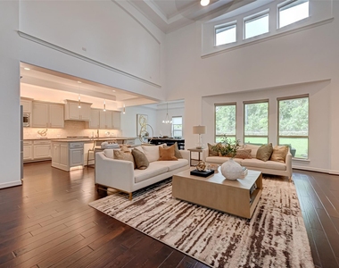 39 Marino Drive - Photo Thumbnail 16
