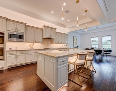 39 Marino Drive - Photo Thumbnail 19