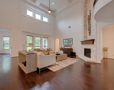 39 Marino Drive - Photo Thumbnail 13