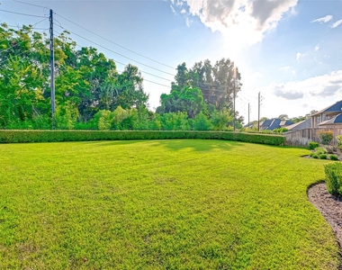 39 Marino Drive - Photo Thumbnail 48