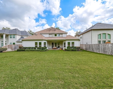 39 Marino Drive - Photo Thumbnail 45