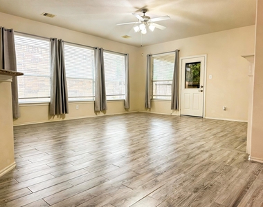 21344 Thurston Crossing Drive - Photo Thumbnail 3