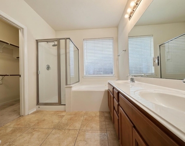 21344 Thurston Crossing Drive - Photo Thumbnail 7