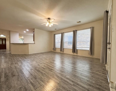 21344 Thurston Crossing Drive - Photo Thumbnail 4