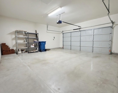 21344 Thurston Crossing Drive - Photo Thumbnail 10