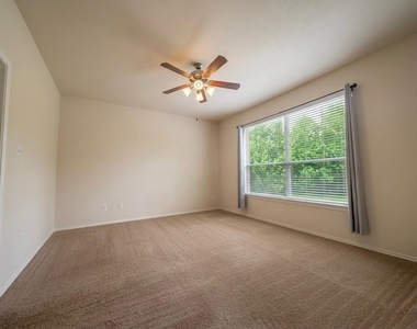 21344 Thurston Crossing Drive - Photo Thumbnail 6