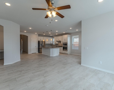 59 Pioneer Canyon Place - Photo Thumbnail 14