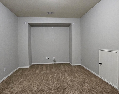 6027 Turner Shadow Lane - Photo Thumbnail 22