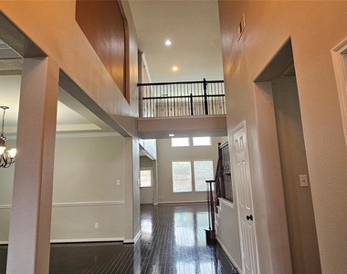 6027 Turner Shadow Lane - Photo Thumbnail 6