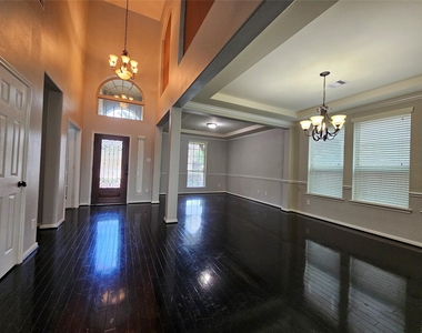 6027 Turner Shadow Lane - Photo Thumbnail 7