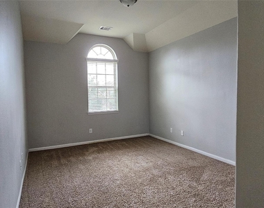 6027 Turner Shadow Lane - Photo Thumbnail 30
