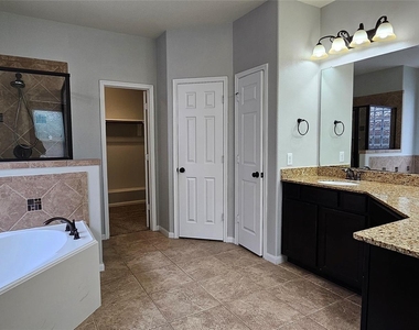 6027 Turner Shadow Lane - Photo Thumbnail 17