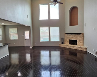 6027 Turner Shadow Lane - Photo Thumbnail 12