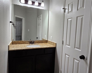 6027 Turner Shadow Lane - Photo Thumbnail 32