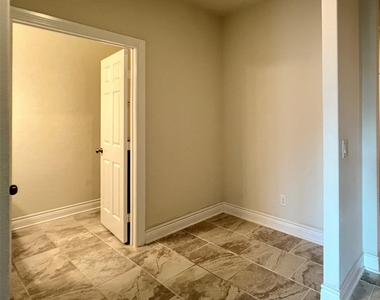 10916 Cannes Memorial Drive - Photo Thumbnail 28