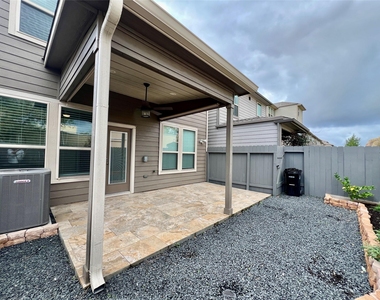 10916 Cannes Memorial Drive - Photo Thumbnail 32