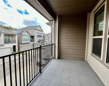 10916 Cannes Memorial Drive - Photo Thumbnail 12