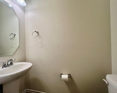 10916 Cannes Memorial Drive - Photo Thumbnail 20