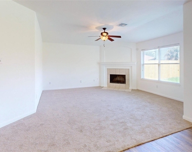 20226 Sunset Ranch Drive - Photo Thumbnail 4