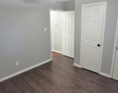 2727 Tinechester Drive - Photo Thumbnail 26