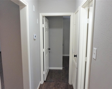 2727 Tinechester Drive - Photo Thumbnail 24