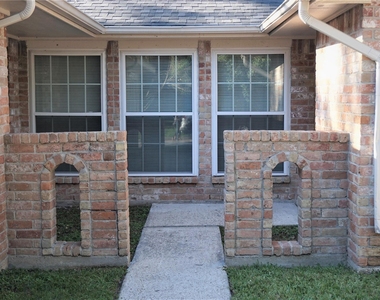 2727 Tinechester Drive - Photo Thumbnail 3