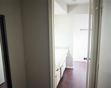 2727 Tinechester Drive - Photo Thumbnail 18