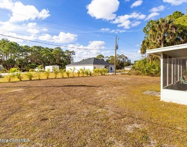 308 Tamarind Circle Nw - Photo Thumbnail 15