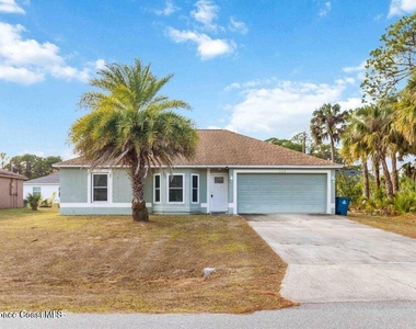 308 Tamarind Circle Nw - Photo Thumbnail 1