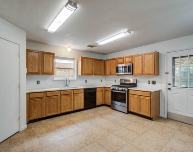 18119 Dusty Terrace Lane - Photo Thumbnail 17