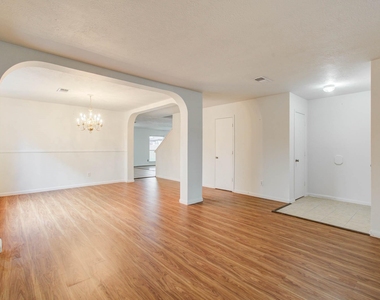 18119 Dusty Terrace Lane - Photo Thumbnail 4