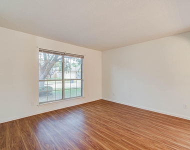 18119 Dusty Terrace Lane - Photo Thumbnail 3